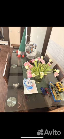 Стол обеденный