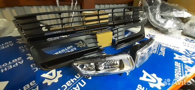 Volkswagen Polo 5 Решетка бампера Рамка птф