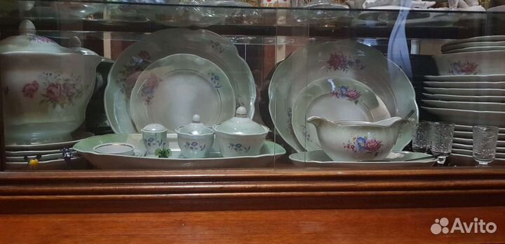 Обеденный сервиз