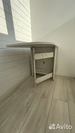 Стол - книжка