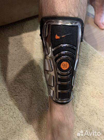 Щитки футбольные nike