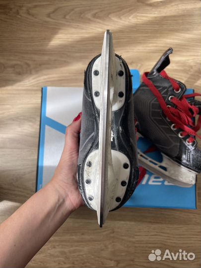 Хоккейные коньки bauer детские