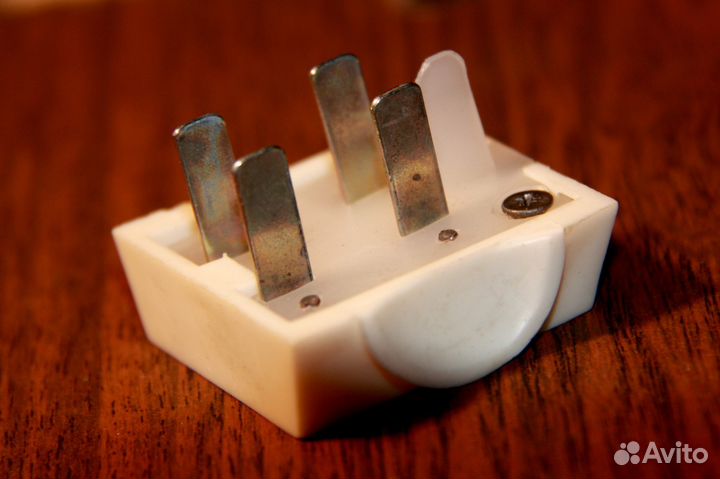 Штепсель телефонный штр-IY телеф. аппаратов СССР
