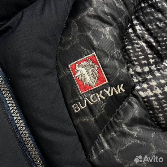 Пуховик Black Yak