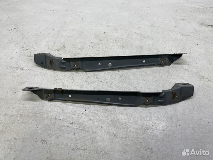 Кронштейн переднего крыла для Merсedes W220