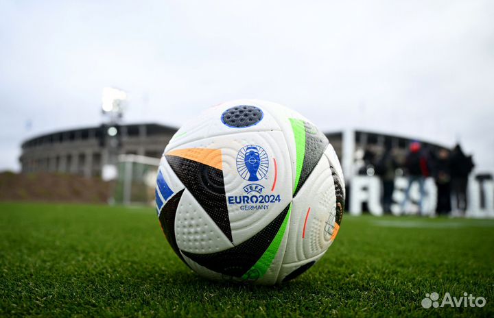 Футбольный мяч adidas World cup Russia 2018