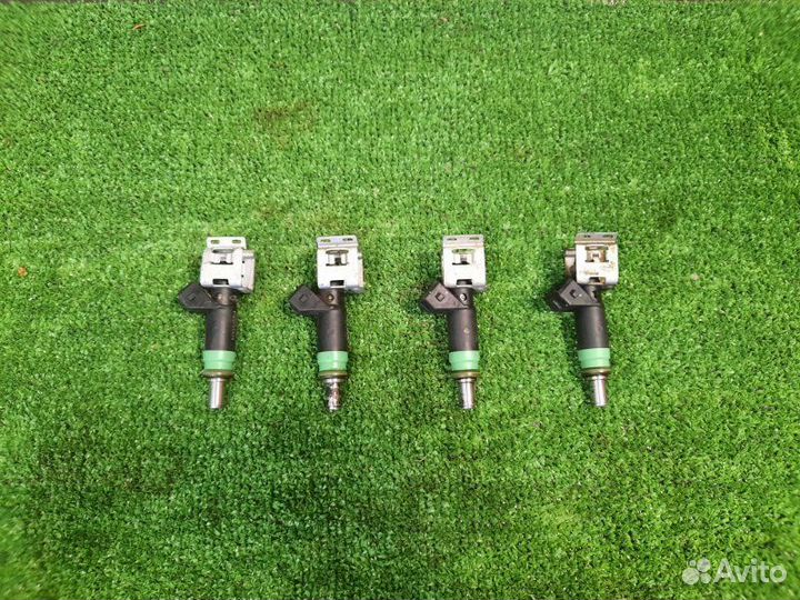 Форсунка топливная Ford Focus 2 хэтчбек 1.6