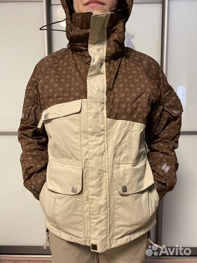 Сноубордическая куртка женская Nitro