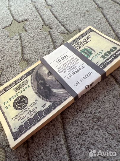 Фальшивые доллары 100