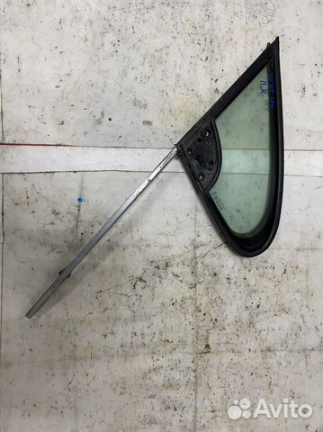 Форточка передней правой двери Peugeot 307