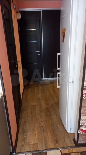 2-к. квартира, 52 м², 1/10 эт.