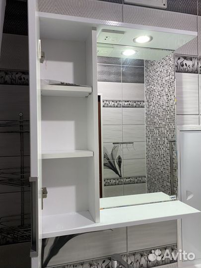 Зеркало с подсветкой для ванной