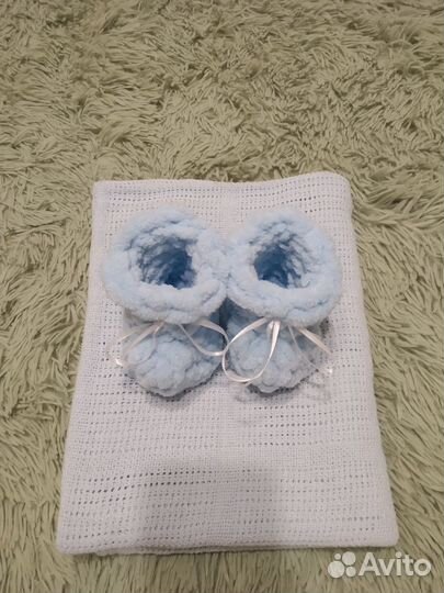 Детский плед 90х118 вязанный с пинетками