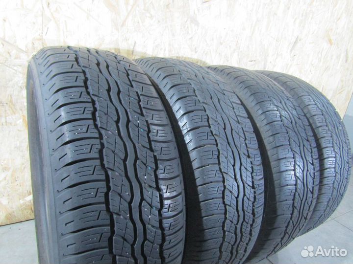 Bridgestone Dueler H/T D687 235/55 R18