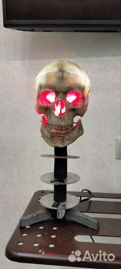 Лампа настольная