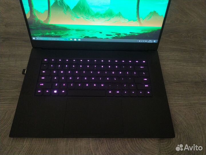 Razer blade 15 i7-8750H/GTX1060MQ/16Gb/256Gb