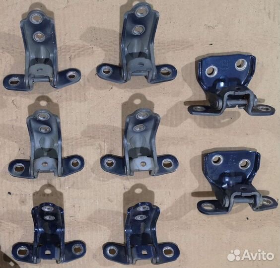 Петли передних и задних дверей KIA Sportage 2