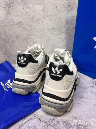 Кроссовки Adidas x Balenciaga Triple S