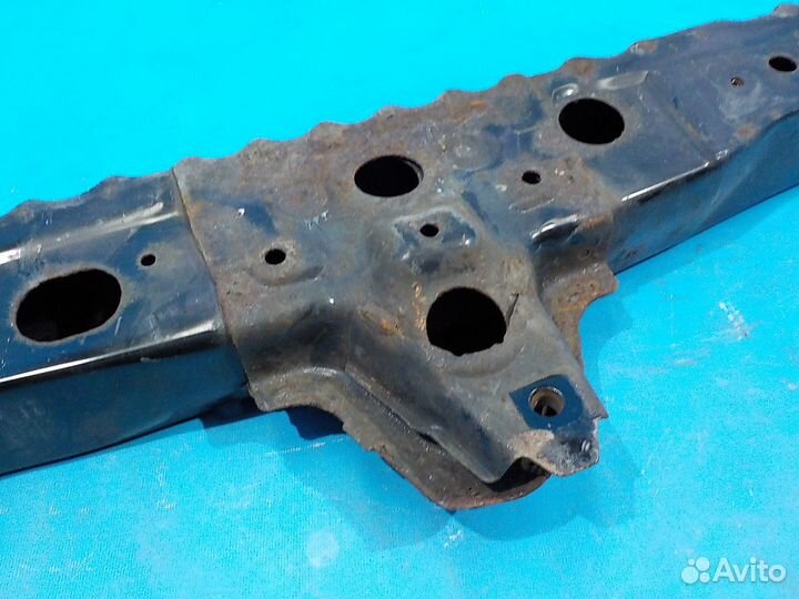 Балка передняя поперечная toyota Auris (E15) 2006