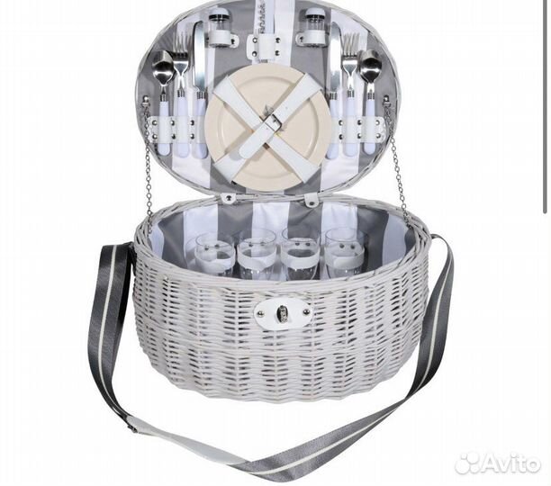 Корзина для пикника с посудой