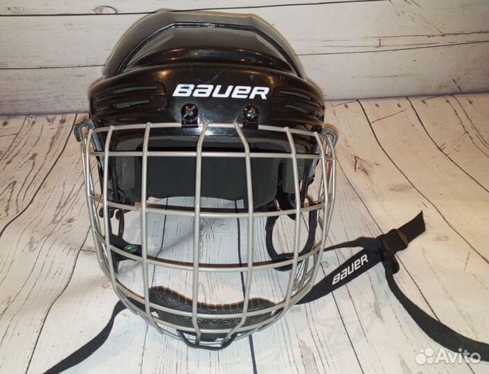 Хоккейный детский шлем bauer