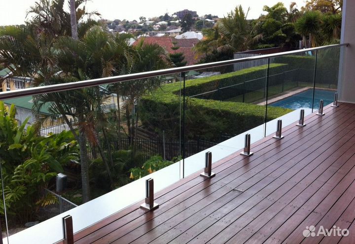 Ограждение для балкона из стекла