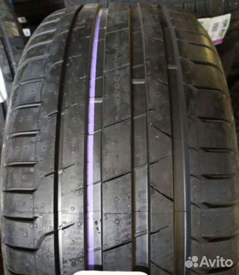 Nokian Tyres Hakka Black 2 SUV 235/55 R19