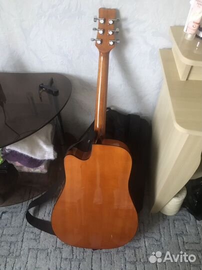 Электроакустическая гитара martinez
