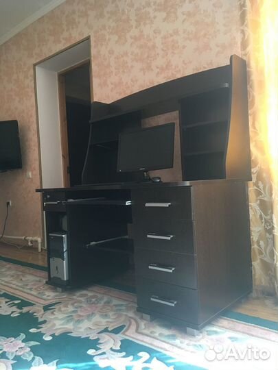 Компьютерный стол