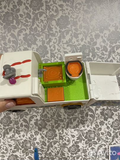 Игрушка автобус