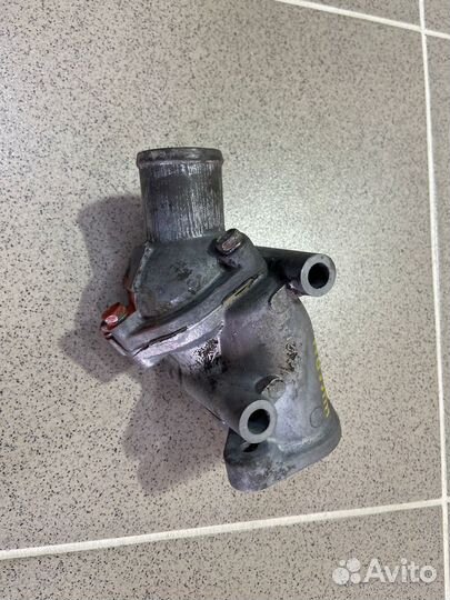 Корпус термостата Nissan Primera P10 1993 г