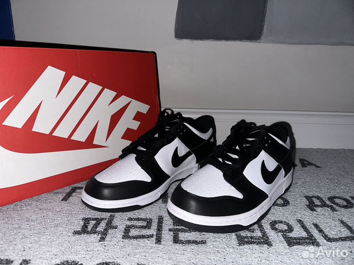 Nike Dunk low black white