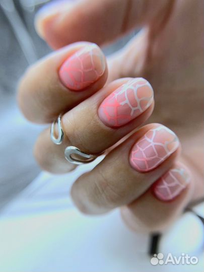 Маникюр/педикюр в центре города