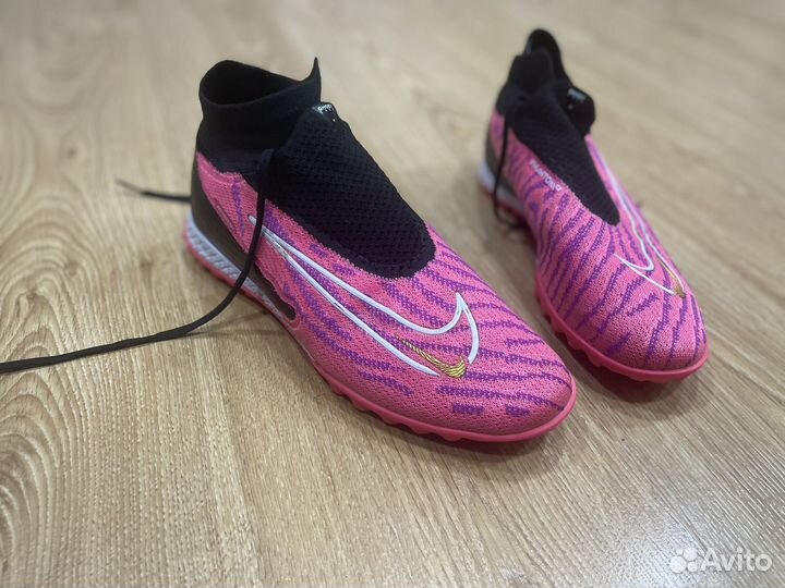 Футбольные сороконожки nike