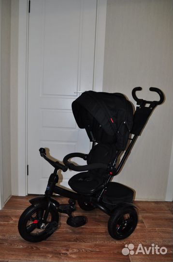 Велосипед коляска с ручкой в отличном состоянии