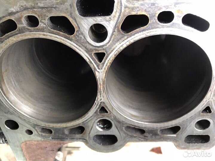 Блок цилиндров 204d1 m47 + поршни с шатунами