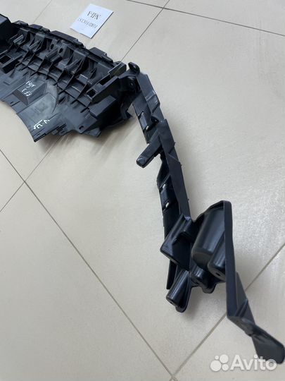 Усилитель переднего бампера Ford Focus 3