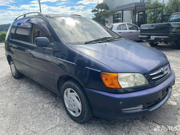 Аукционный автомобиль на разбор Toyota Ipsum SXM10