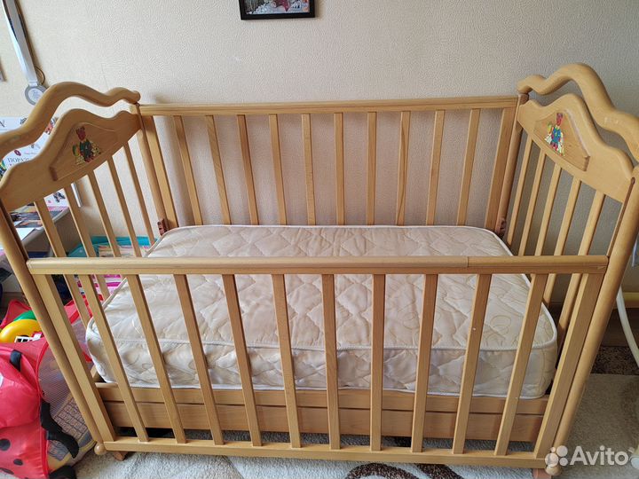 Детская кроватка