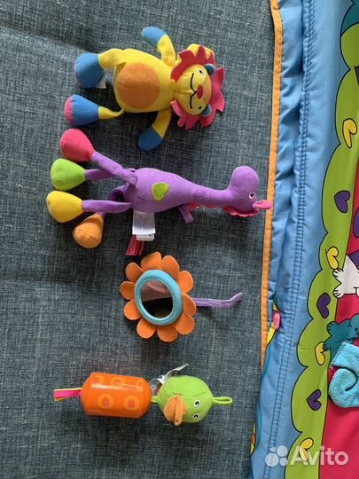 Развивающий игровой коврик Tiny love