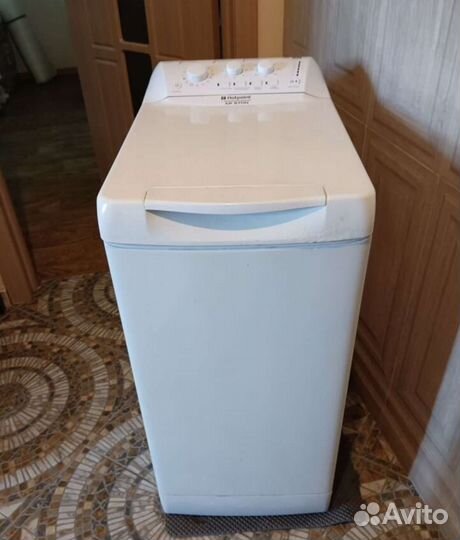 Стиральная машина с вертикальной загрузкой Ariston