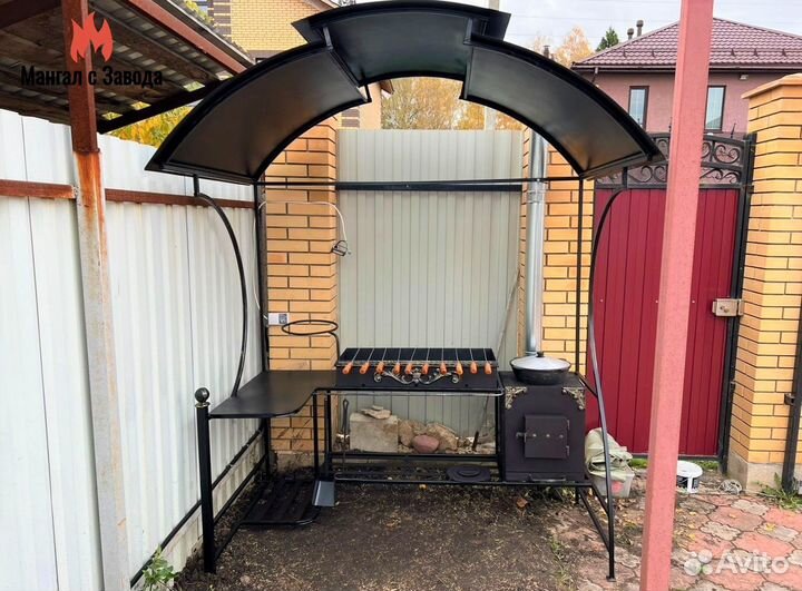 Мангал с крышей