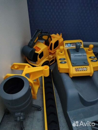 Кран подъёмный с машинками в комплекте на батаре