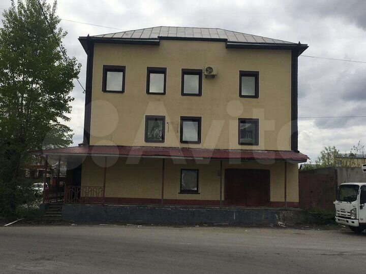Здание, 300 м²
