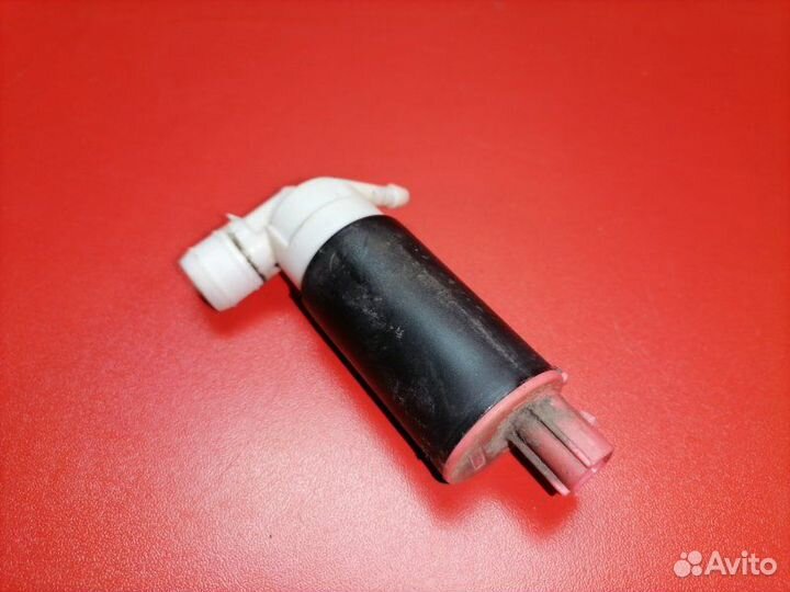 Насос омывателя задний Toyota Corolla ZZE121R