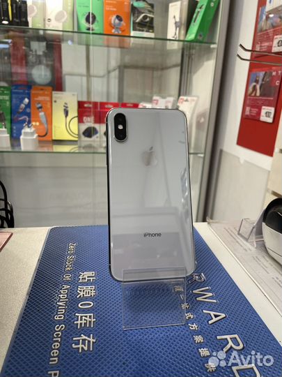iPhone Xs, 64 ГБ