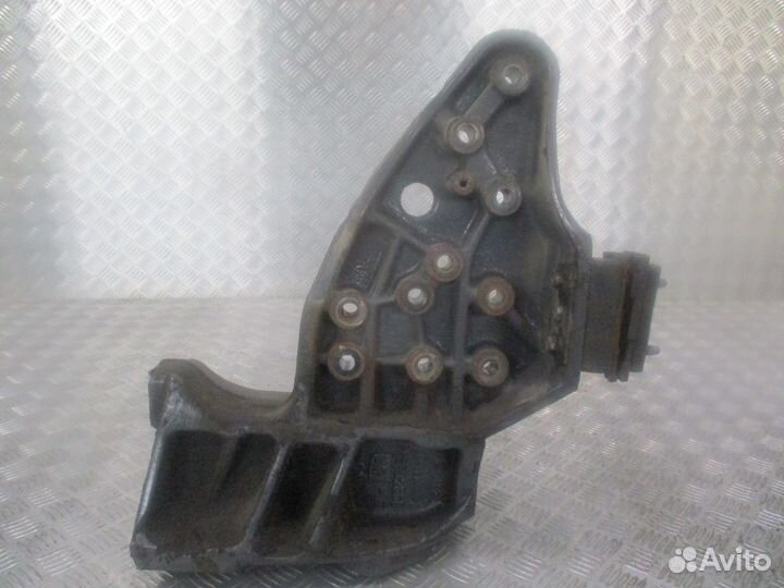 Кронштейн торсиона левый renault 5010532958