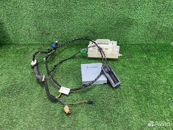 Камера заднего вида с блоком Volkswagen Tiguan