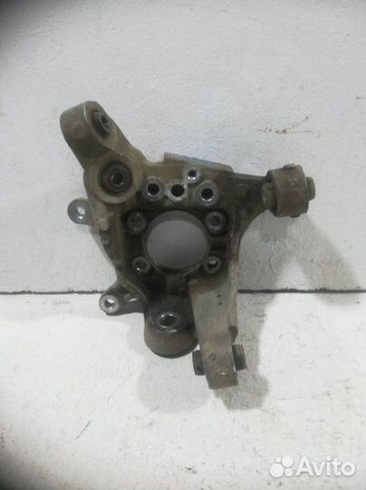 Кулак поворотный задний правый Nissan Teana J32