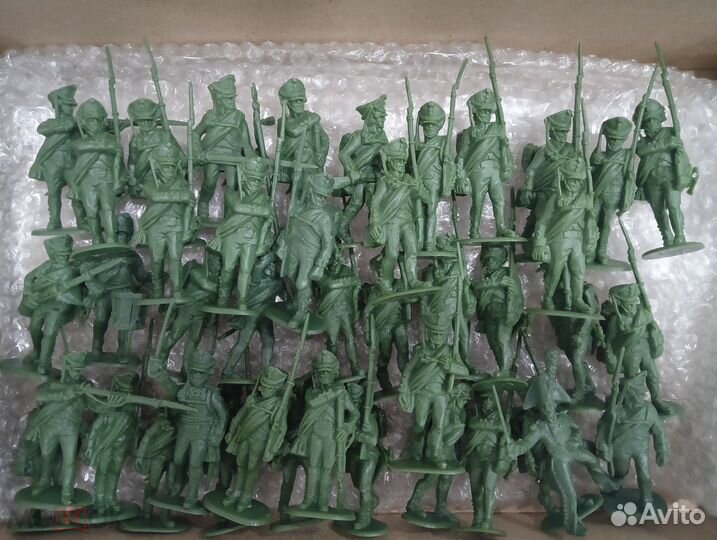 HaT. (HäT). Наполеоника. Русские гренадëры 42 шт